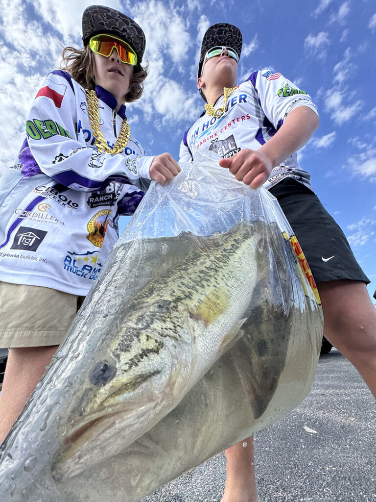 Boerne Bass Club Youth Fishing Team with Sponsor Boat Ron Hoover Kendall County Texas